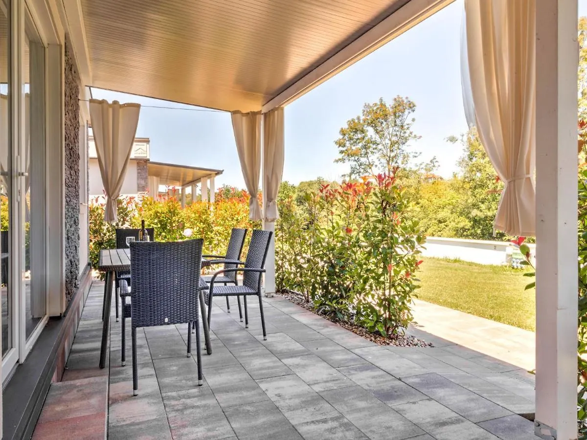 Alluring Mobile Home In Banjole With Swimming Pool بيت للعطل